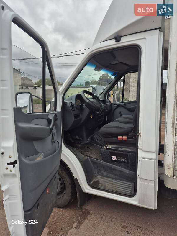Вантажний фургон Mercedes-Benz Sprinter 2000 в Житомирі