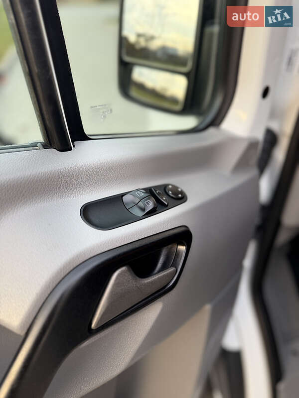 Мінівен Mercedes-Benz Sprinter 2016 в Рівному