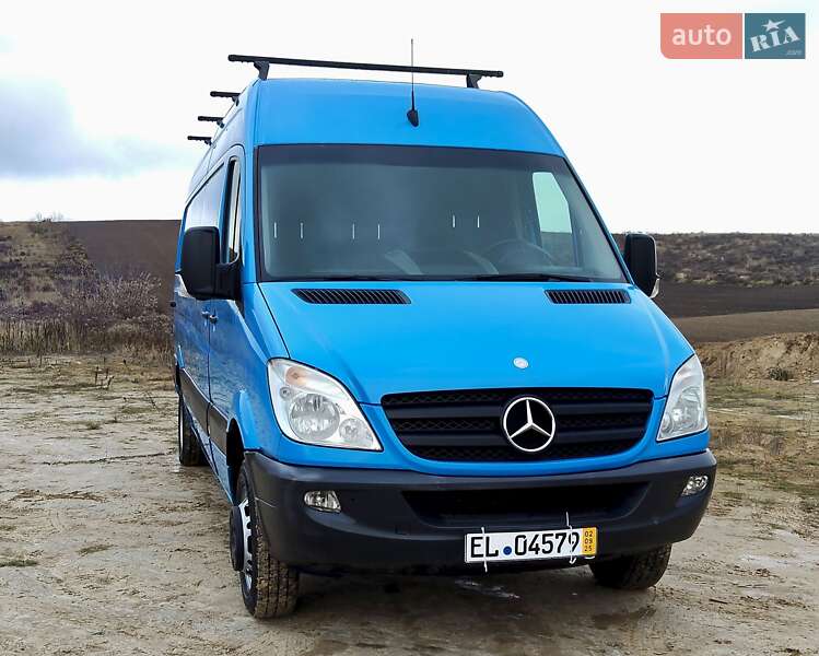 Вантажний фургон Mercedes-Benz Sprinter 2011 в Рівному