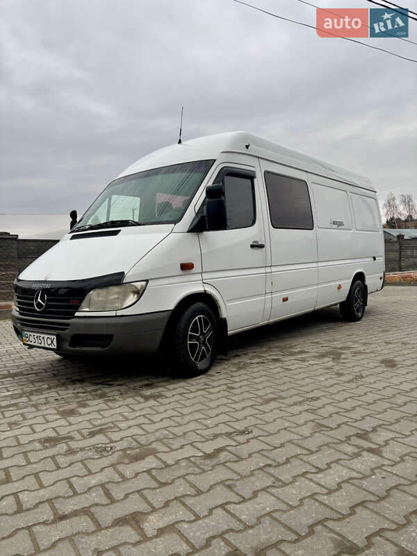 Грузовой фургон Mercedes-Benz Sprinter 2000 в Новояворовске фото 3 Грузовой фургон Mercedes-Benz Sprinter 2000 в Новояворовске