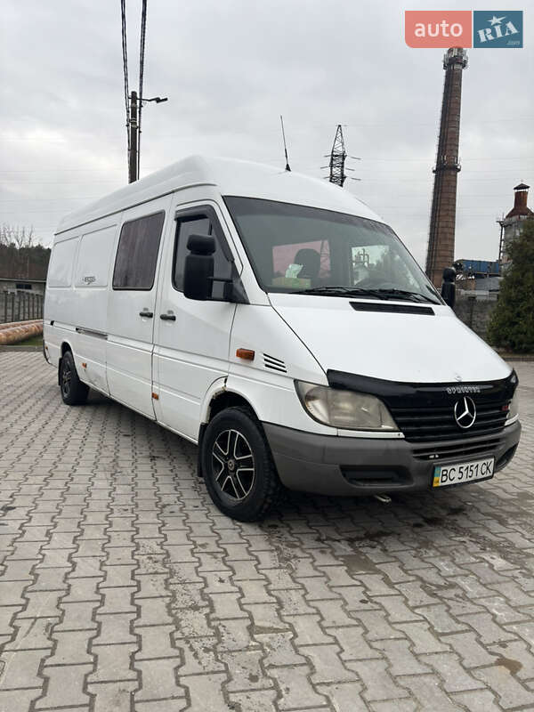 Грузовой фургон Mercedes-Benz Sprinter 2000 в Новояворовске фото 8 Грузовой фургон Mercedes-Benz Sprinter 2000 в Новояворовске