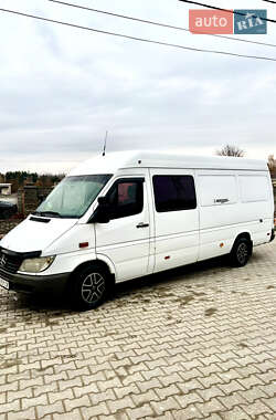 Грузовой фургон Mercedes-Benz Sprinter 2000 в Новояворовске