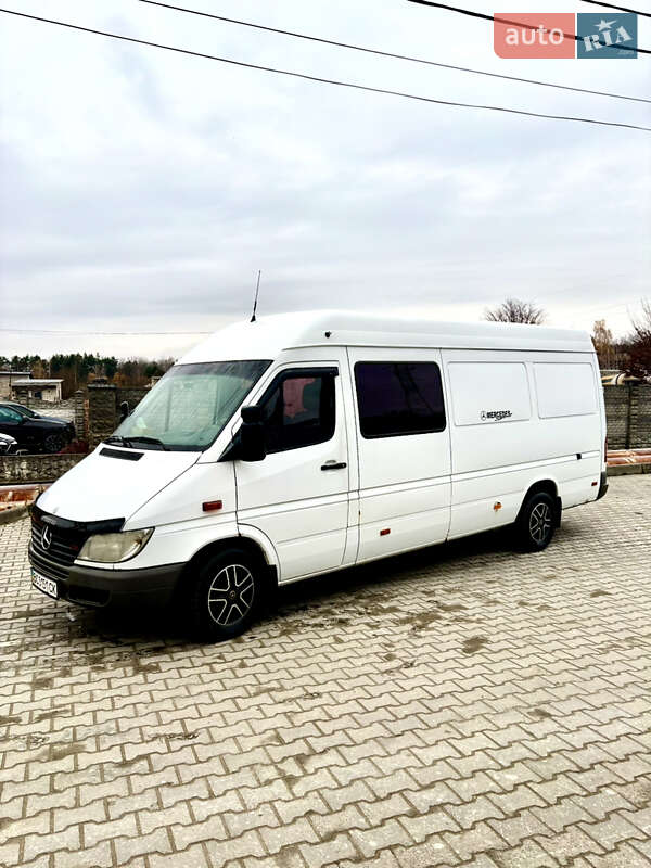 Mercedes-Benz Sprinter 2000 Mercedes-Benz Sprinter 2000