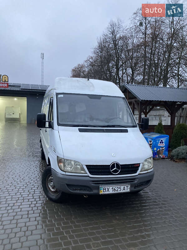 Грузовой фургон Mercedes-Benz Sprinter 2005 в Баре