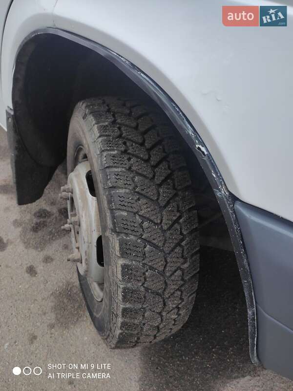 Грузовой фургон Mercedes-Benz Sprinter 2002 в Голованевске