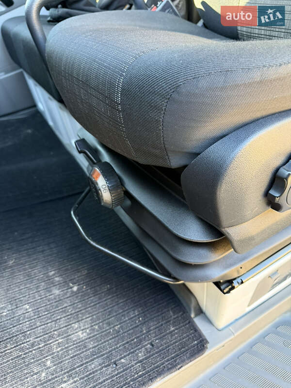 Вантажний фургон Mercedes-Benz Sprinter 2014 в Рівному