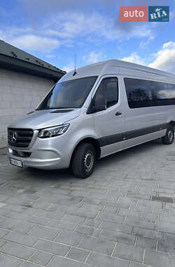 Туристический / Междугородний автобус Mercedes-Benz Sprinter 2019 в Вараше
