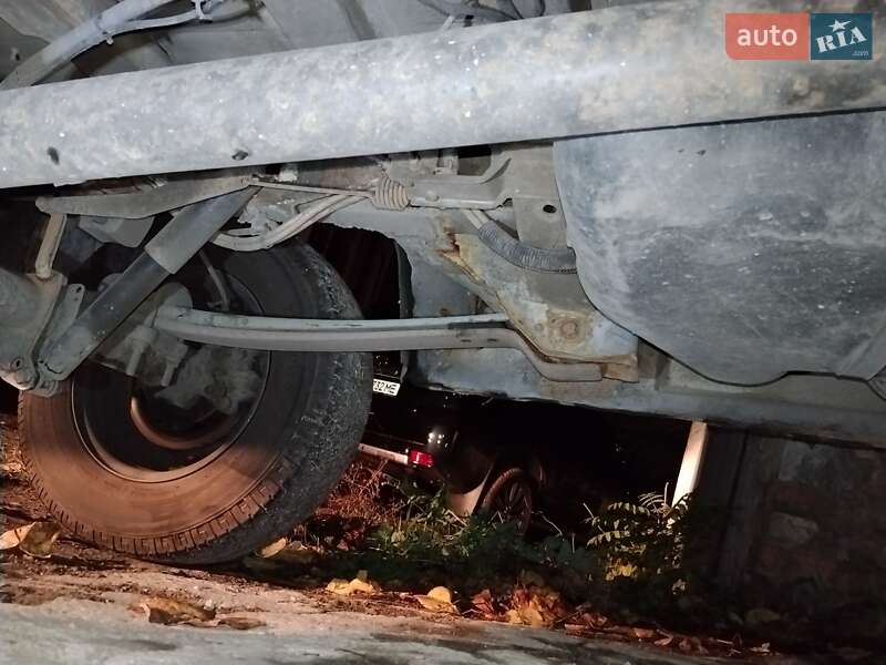 Грузовой фургон Mercedes-Benz Sprinter 1995 в Днепре фото 4 Грузовой фургон Mercedes-Benz Sprinter 1995 в Днепре