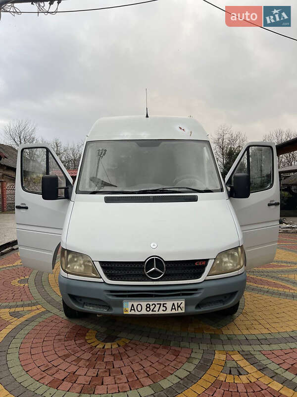 Вантажопасажирський фургон Mercedes-Benz Sprinter 2003 в Тересві фото Вантажопасажирський фургон Mercedes-Benz Sprinter 2003 в Тересві