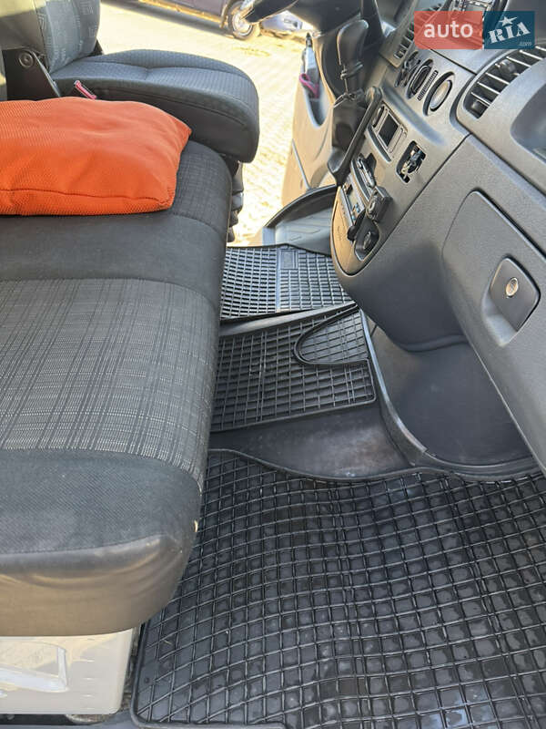 Вантажний фургон Mercedes-Benz Sprinter 2004 в Делятині фото 19 Вантажний фургон Mercedes-Benz Sprinter 2004 в Делятині