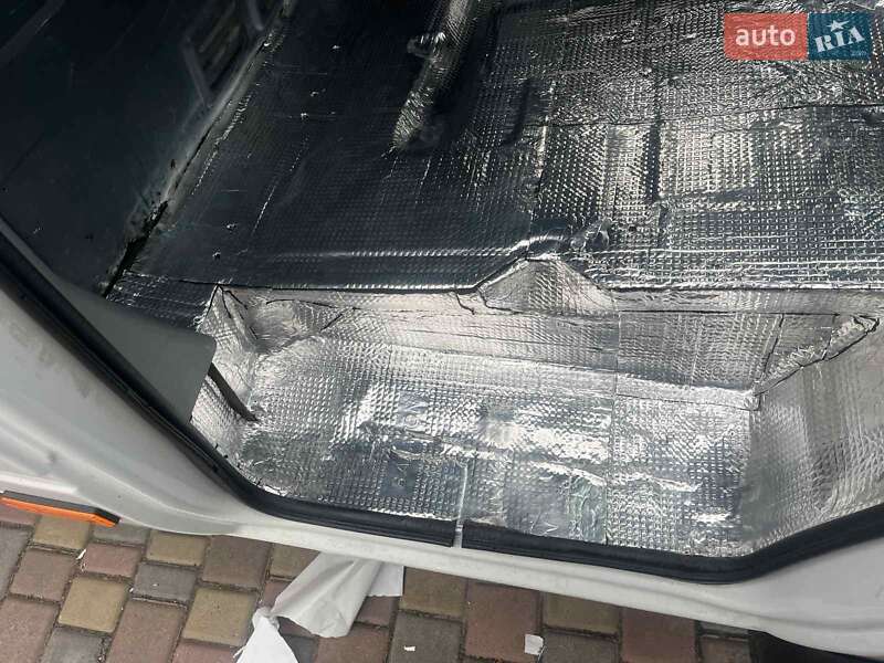 Грузопассажирский фургон Mercedes-Benz Sprinter 2005 в Луцке фото 19 Грузопассажирский фургон Mercedes-Benz Sprinter 2005 в Луцке