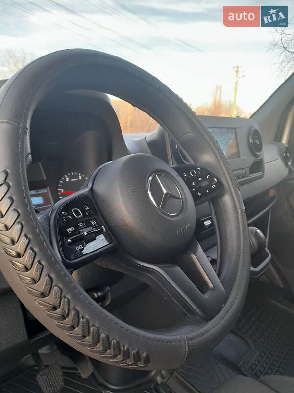 Вантажний фургон Mercedes-Benz Sprinter 2020 в Запоріжжі фото 60 Вантажний фургон Mercedes-Benz Sprinter 2020 в Запоріжжі