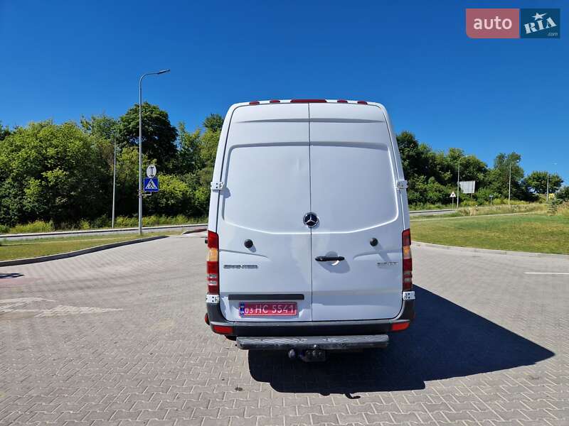 Вантажний фургон Mercedes-Benz Sprinter 2015 в Тернополі фото 4 Вантажний фургон Mercedes-Benz Sprinter 2015 в Тернополі