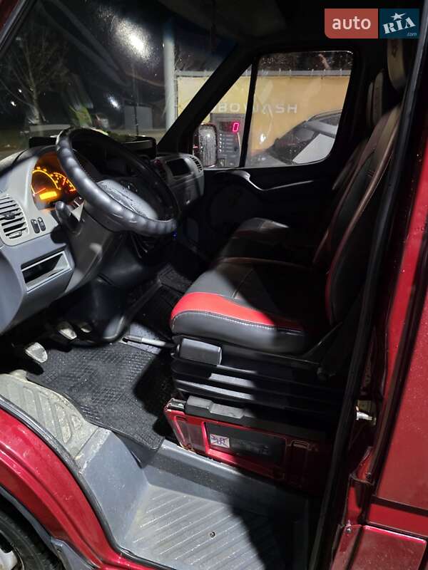 Грузовой фургон Mercedes-Benz Sprinter 2002 в Виноградове фото 2 Грузовой фургон Mercedes-Benz Sprinter 2002 в Виноградове
