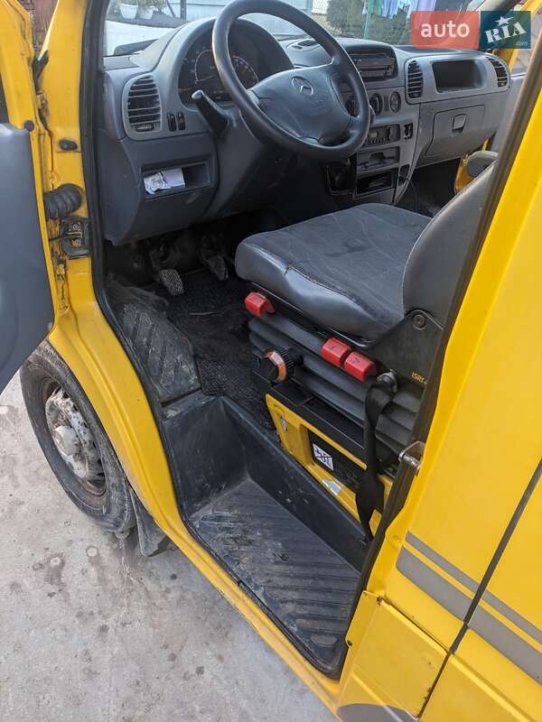 Мінівен Mercedes-Benz Sprinter 2004 в Комарному