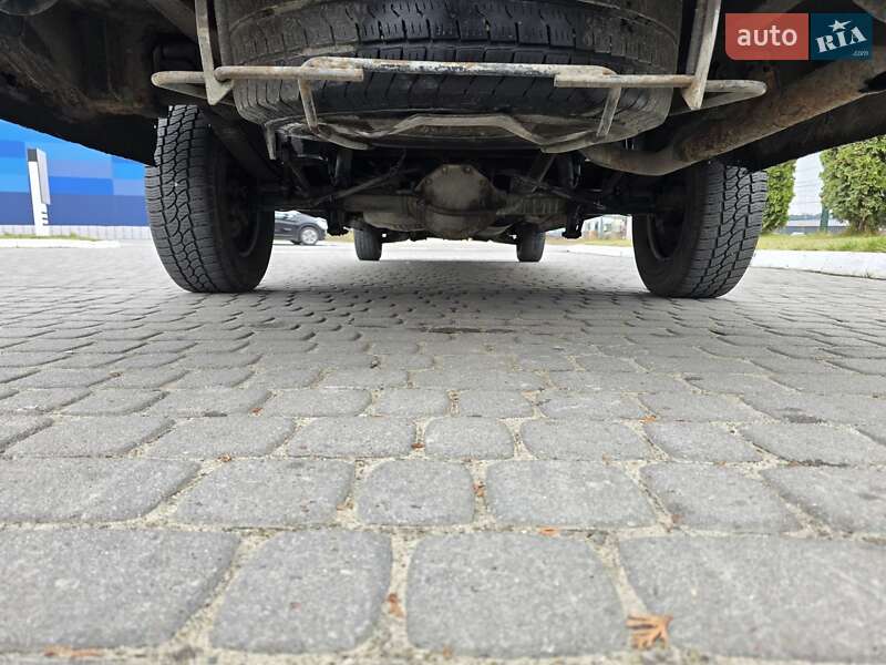 Грузопассажирский фургон Mercedes-Benz Sprinter 1997 в Львове