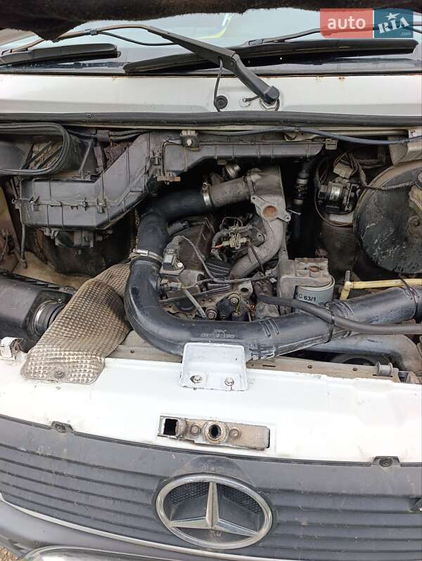 Вантажний фургон Mercedes-Benz Sprinter 1999 в Тлумачі фото 14 Вантажний фургон Mercedes-Benz Sprinter 1999 в Тлумачі