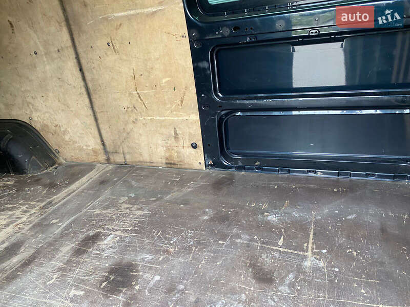 Вантажний фургон Mercedes-Benz Sprinter 2005 в Івано-Франківську