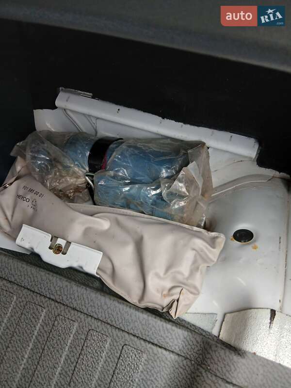 Грузовой фургон Mercedes-Benz Sprinter 2006 в Каменец-Подольском фото 35 Грузовой фургон Mercedes-Benz Sprinter 2006 в Каменец-Подольском