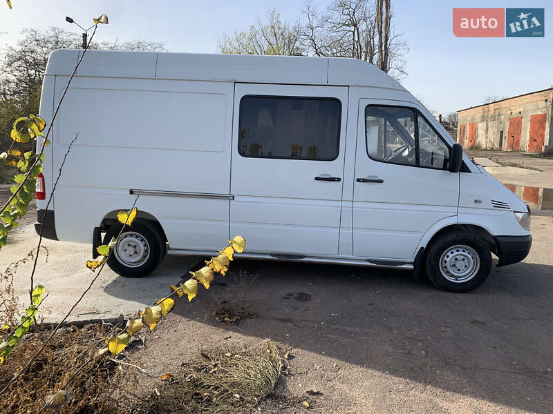 Вантажопасажирський фургон Mercedes-Benz Sprinter 2002 в Ізмаїлі фото 5 Вантажопасажирський фургон Mercedes-Benz Sprinter 2002 в Ізмаїлі