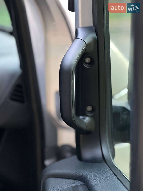 Мікроавтобус вантажний (до 3,5т) Mercedes-Benz Sprinter 2018 в Чернівцях фото 32 Мікроавтобус вантажний (до 3,5т) Mercedes-Benz Sprinter 2018 в Чернівцях