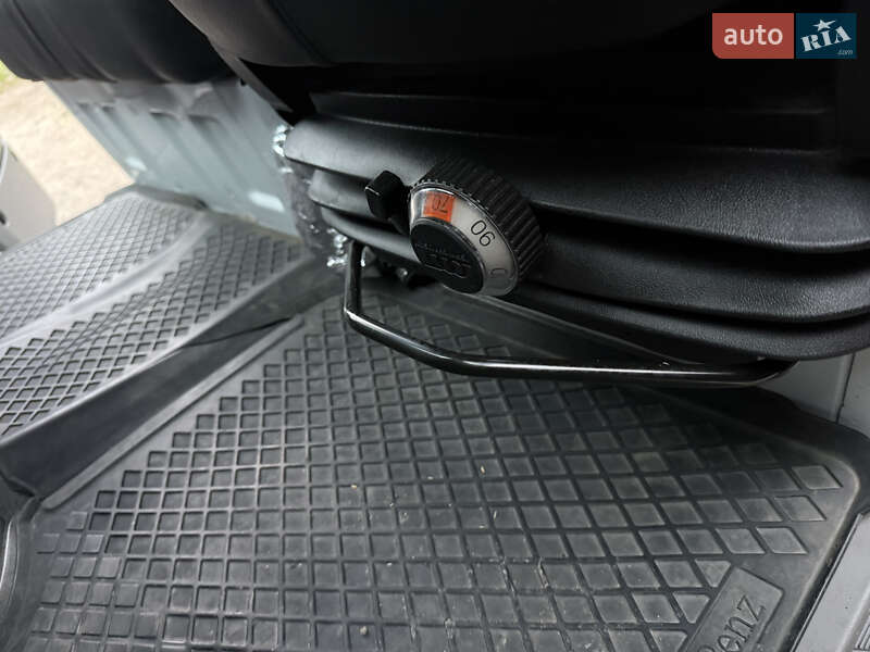 Грузовой фургон Mercedes-Benz Sprinter 2017 в Николаеве