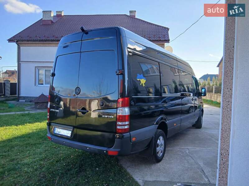 Вантажопасажирський фургон Mercedes-Benz Sprinter 2017 в Івано-Франківську