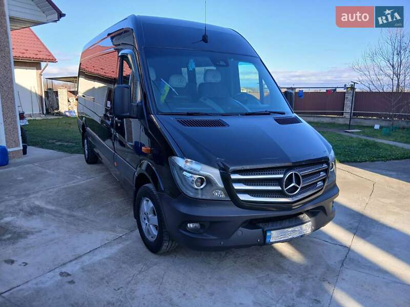 Вантажопасажирський фургон Mercedes-Benz Sprinter 2017 в Івано-Франківську