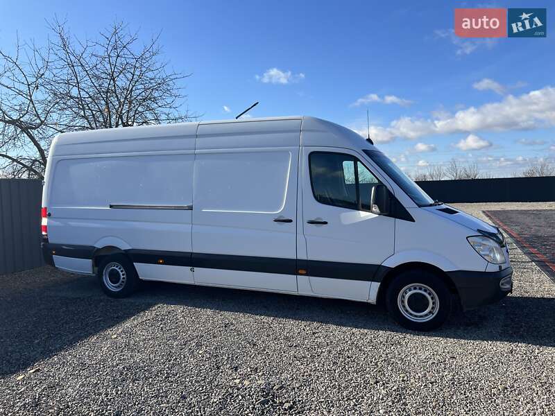 Вантажний фургон Mercedes-Benz Sprinter 2011 в Виноградові