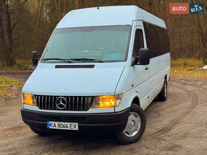 Микроавтобус Mercedes-Benz Sprinter 1999 в Буче