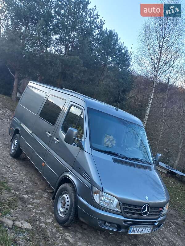 Минивэн Mercedes-Benz Sprinter 2006 в Воловце