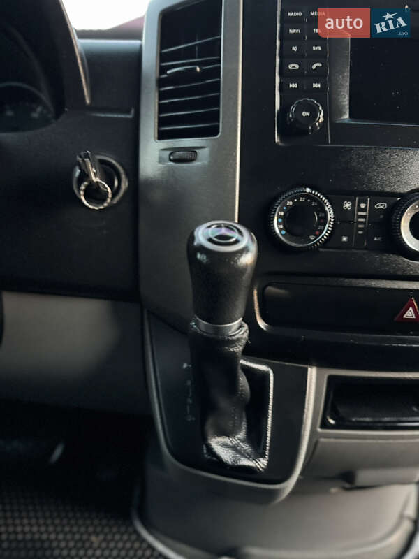 Грузопассажирский фургон Mercedes-Benz Sprinter 2015 в Иршаве фото 26 Грузопассажирский фургон Mercedes-Benz Sprinter 2015 в Иршаве