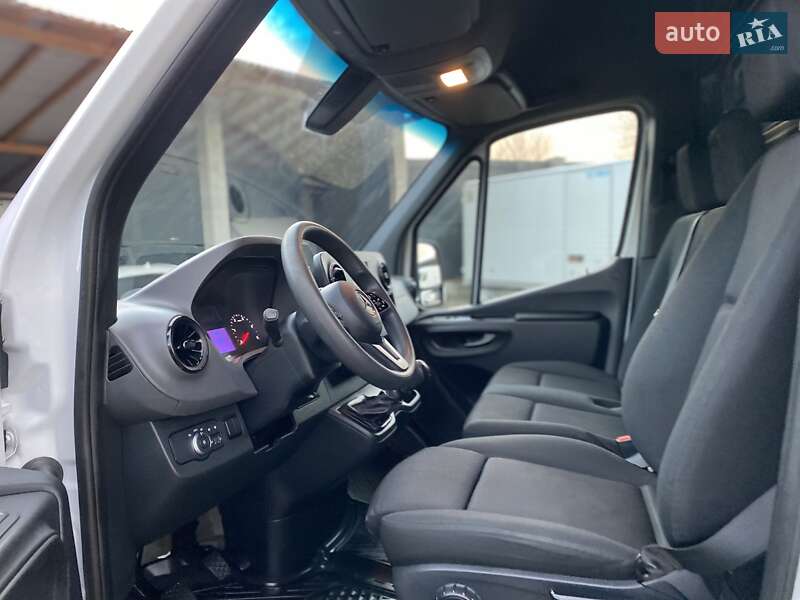 Грузовой фургон Mercedes-Benz Sprinter 2022 в Хусте