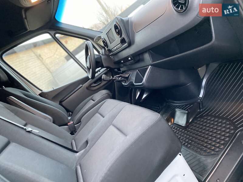 Грузовой фургон Mercedes-Benz Sprinter 2022 в Хусте