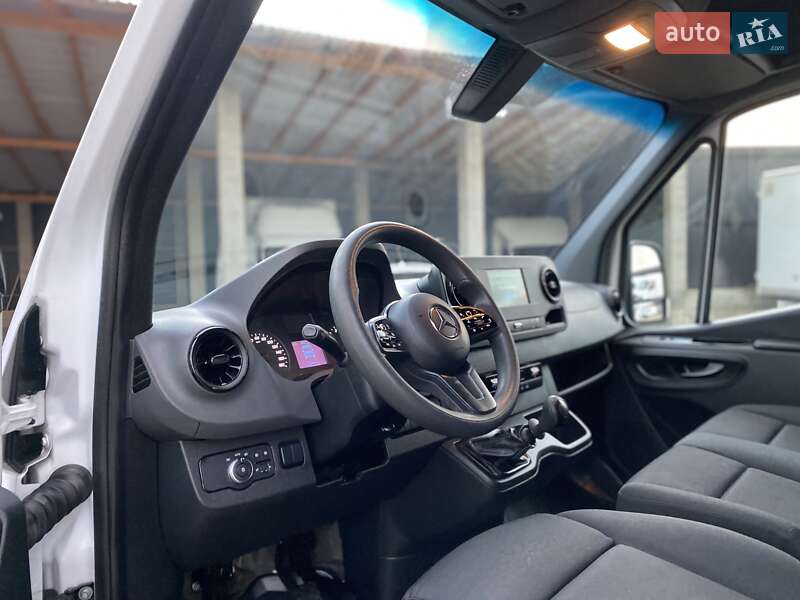 Грузовой фургон Mercedes-Benz Sprinter 2022 в Хусте