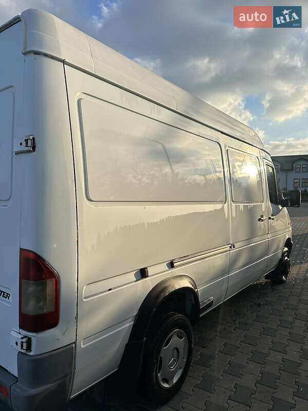 Грузовой фургон Mercedes-Benz Sprinter 2001 в Иршаве
