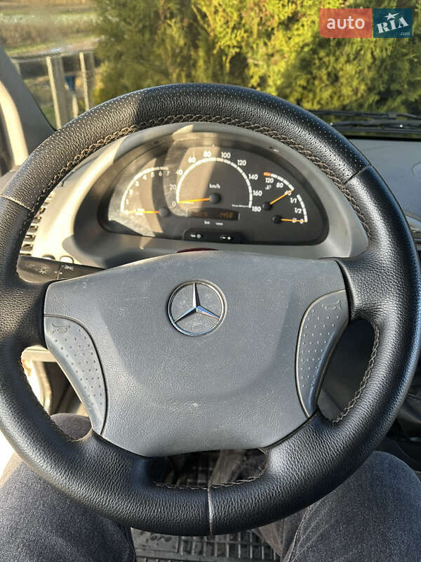 Грузовой фургон Mercedes-Benz Sprinter 2001 в Иршаве