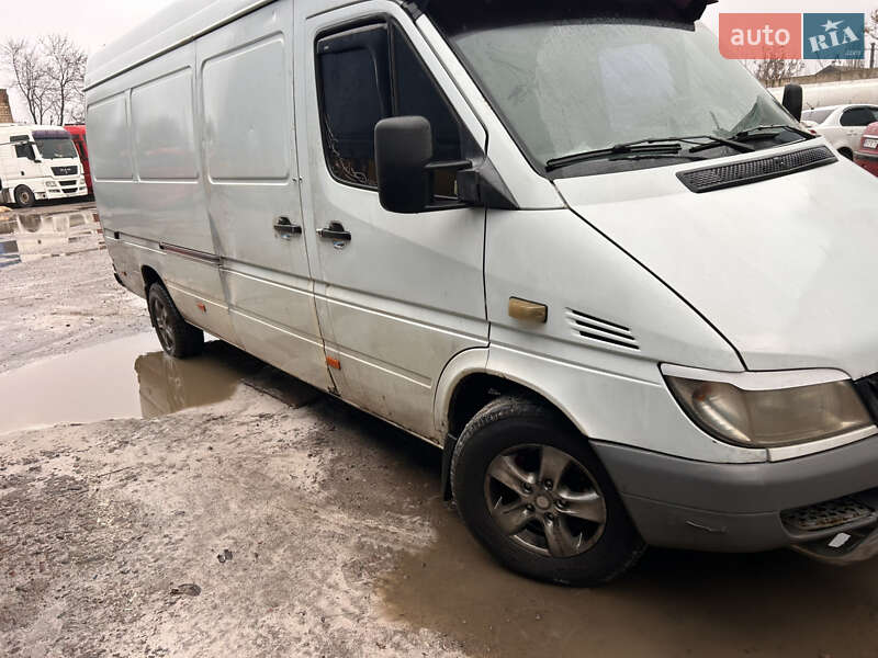 Mercedes-Benz Sprinter 2000