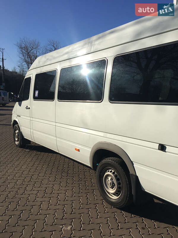 Міський автобус Mercedes-Benz Sprinter 2005 в Дніпрі