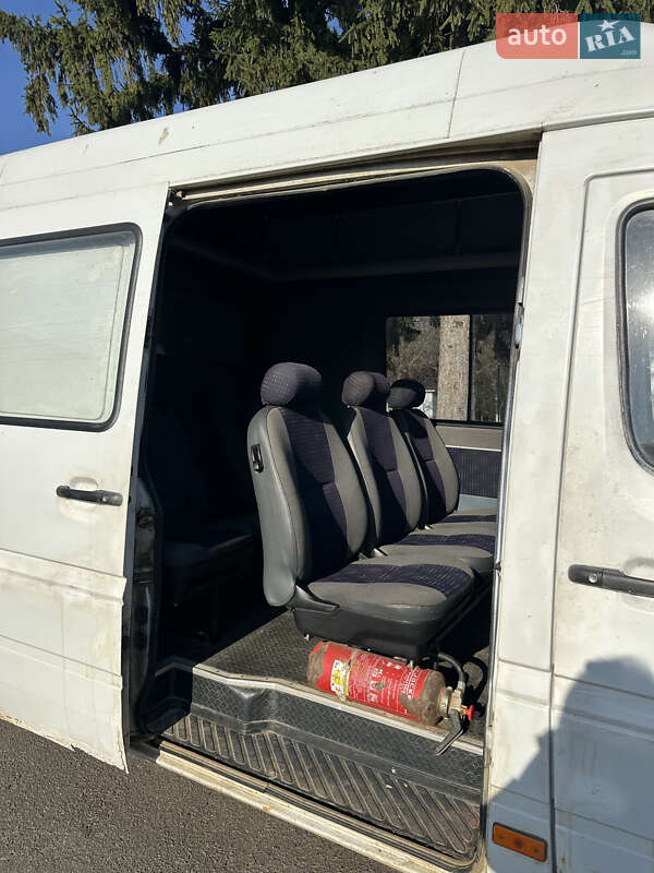 Грузопассажирский фургон Mercedes-Benz Sprinter 2003 в Виннице фото 33 Грузопассажирский фургон Mercedes-Benz Sprinter 2003 в Виннице