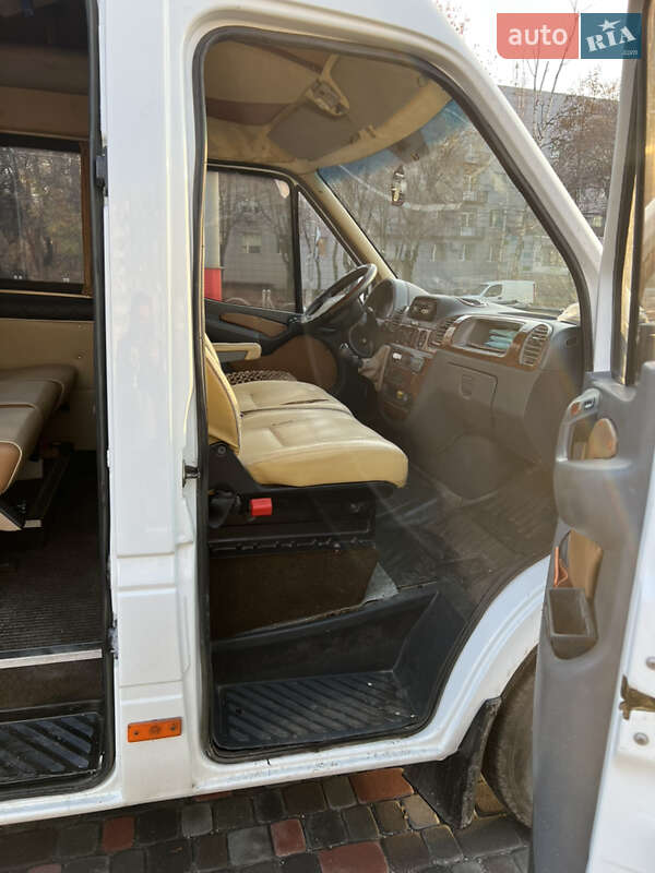 Туристический / Междугородний автобус Mercedes-Benz Sprinter 2005 в Днепре
