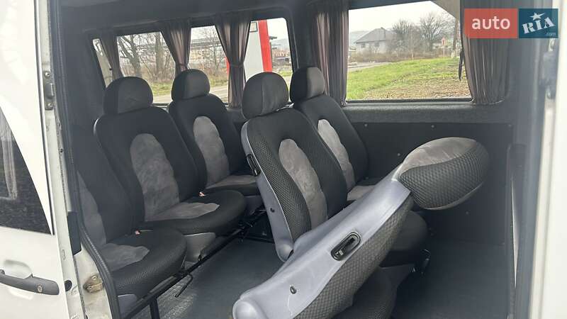 Седан Mercedes-Benz Sprinter 2006 в Черновцах
