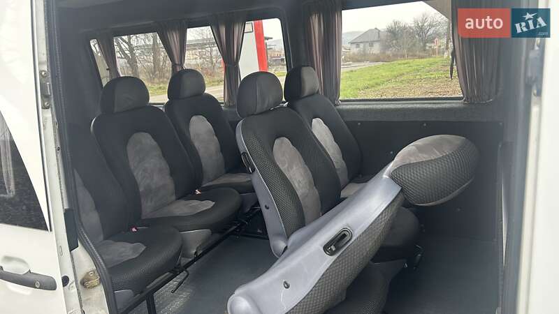 Седан Mercedes-Benz Sprinter 2006 в Черновцах