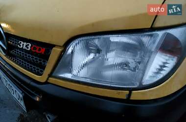 Грузовой фургон Mercedes-Benz Sprinter 2003 в Буче