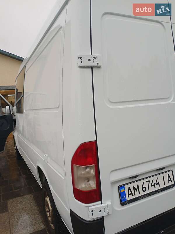 Грузопассажирский фургон Mercedes-Benz Sprinter 2004 в Житомире