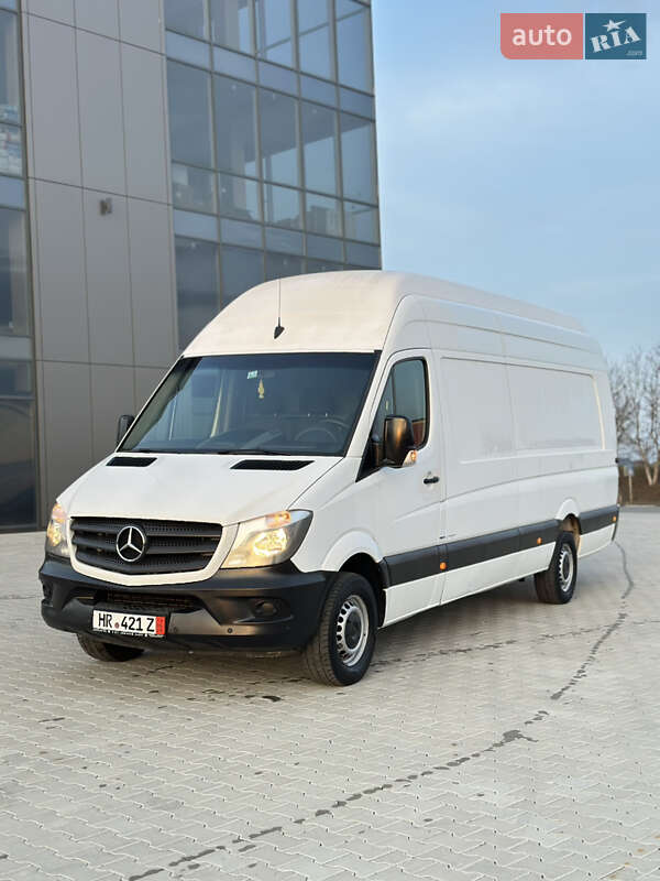 Микроавтобус грузовой (до 3,5т) Mercedes-Benz Sprinter 2016 в Черновцах