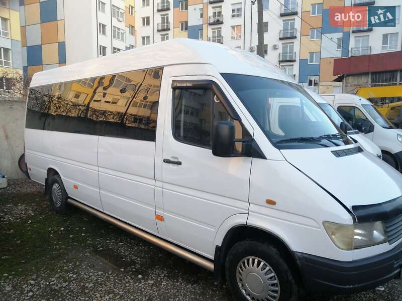 Микроавтобус Mercedes-Benz Sprinter 2000 в Ивано-Франковске