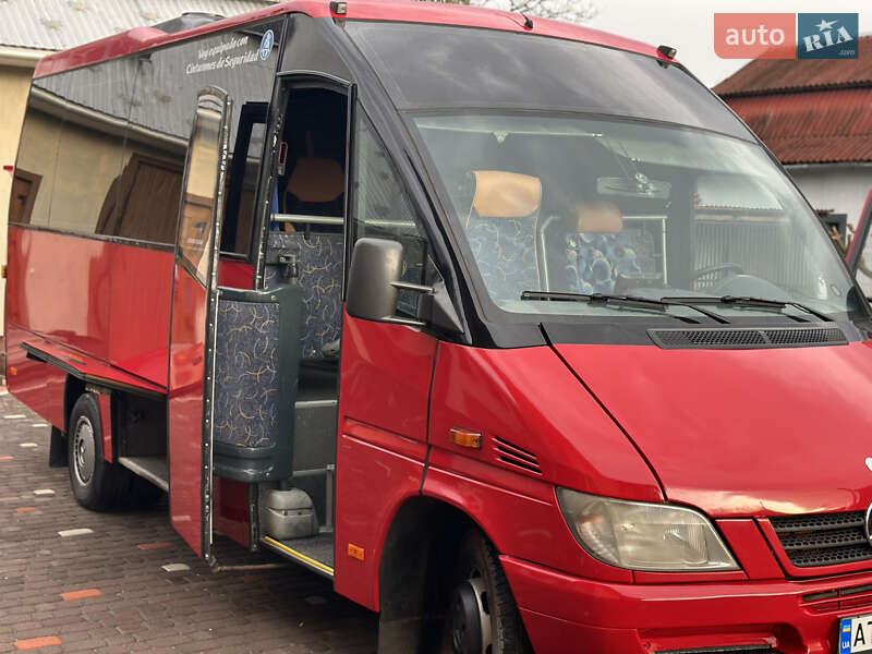 Туристический / Междугородний автобус Mercedes-Benz Sprinter 2004 в Коломые