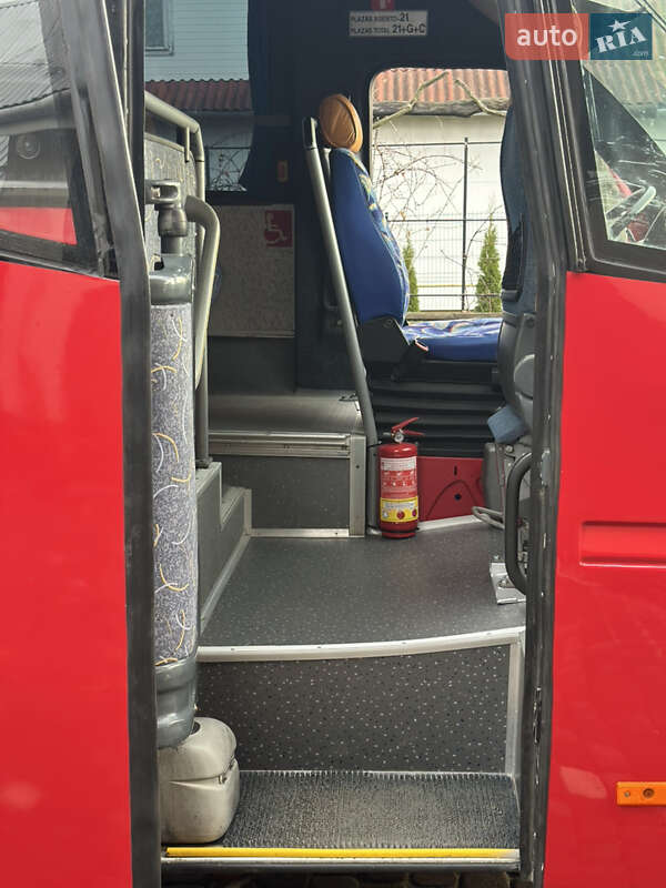 Туристический / Междугородний автобус Mercedes-Benz Sprinter 2004 в Коломые