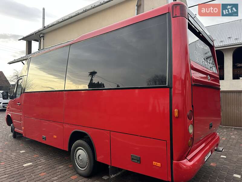 Туристический / Междугородний автобус Mercedes-Benz Sprinter 2004 в Коломые